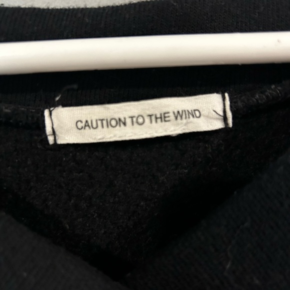 Sweat shirt material with cute flattering detail below the bust - Picture 3 of 3